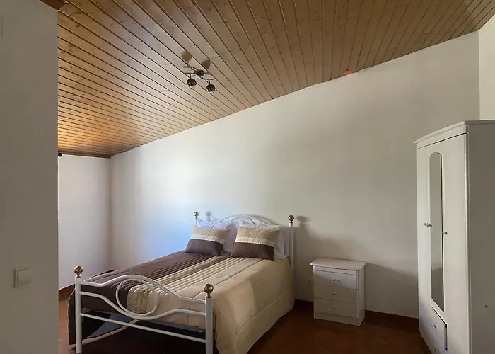 Vale Do Gavim, Rua Seixas Feriehus *